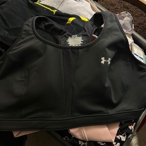 Under Armour heat gear XL sports bra NWT
